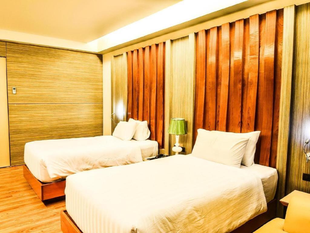 Alvarez Hotel Buriram Luaran gambar