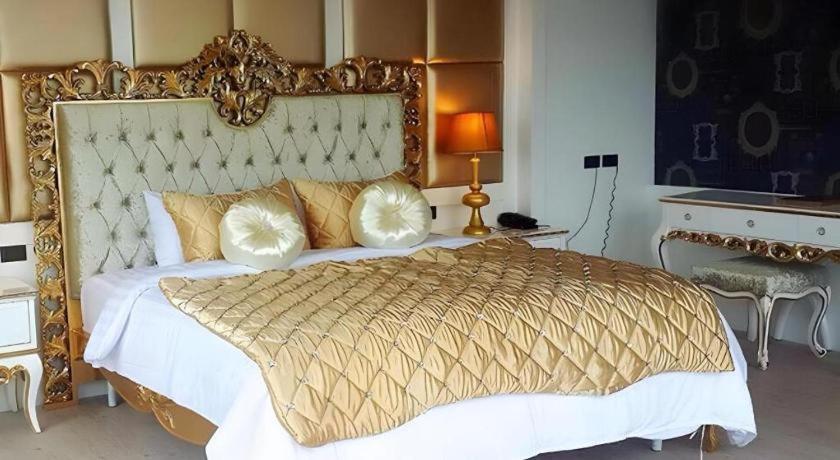 Alvarez Hotel Buriram Luaran gambar