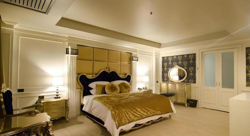 Alvarez Hotel Buriram Luaran gambar