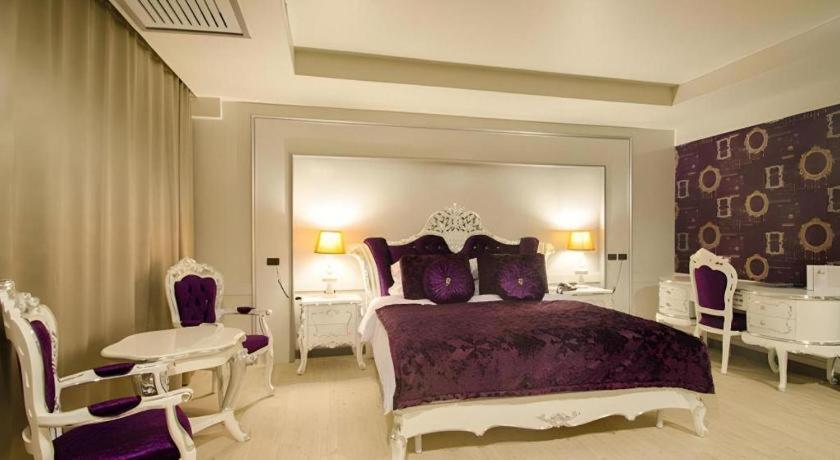 Alvarez Hotel Buriram Luaran gambar